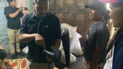 POLISI BUBARKAN PERJUDIAN DOMINO DAN KARTU DI CURUP TENGAH