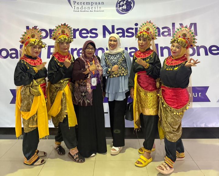 Wakil Ketua I DPRD Rejang Lebong, Pera Hariyani, SE, membawa semangat kebanggaan daerah ke panggung Kongres Koalisi Perempuan Indonesia (KPI) di Asrama Haji Pondok Gede, Jakarta Timur, Kamis (9/4/2026).(Photo dok ist)