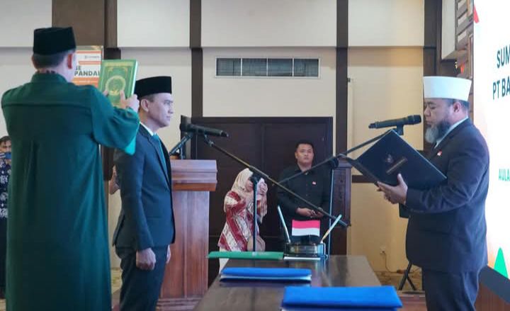 Gubernur Bengkulu Helmi Hasan melantik Somi Mohamad Yunus sebagai Direktur Kepatuhan PT Bank Pembangunan Daerah Bengkulu, Kamis 30 April 2026.(Photo dok ist)