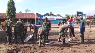 Jajaran Kodim 0409/Rejang Lebong lewat Koramil 409-02/Lebong Selatan, memimpin langsung operasi bersih-bersih Halaman SMPN 05 Lebong di Desa Talang Liak II, Kecamatan Bingin Kuning, Lebong, Jumat (8/5/2026) pagi. (Photo dok ist)