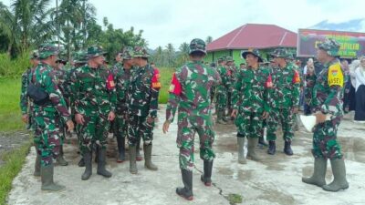 Kodim 0409 Hadir untuk Rakyat, Bersihkan Lumpur Banjir di Dua Desa Lebong