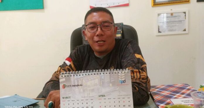 Luhur Budi Santoso resmi menjabat Pelaksana tugas Kepala Dinas PUPRKP Kabupaten Rejang Lebong. Kinerjanya langsung diuji dalam 100 hari ke depan, di tengah keraguan sebagian pihak terhadap kemampuannya memimpin dinas yang mengelola anggaran besar.(Photo dok ist)