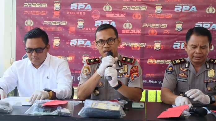 Wakapolres Rejang Lebong, Kompol Risdianta, membeberkan rincian target operasi tersebut. “Target Operasi Antik Nala 2026 meliputi 5 orang target, 69 lokasi, 105 kegiatan, serta target benda yang berkaitan dengan hasil penangkapan tersangka penyalahgunaan narkoba,” ujarnya.(Photo dok ist)